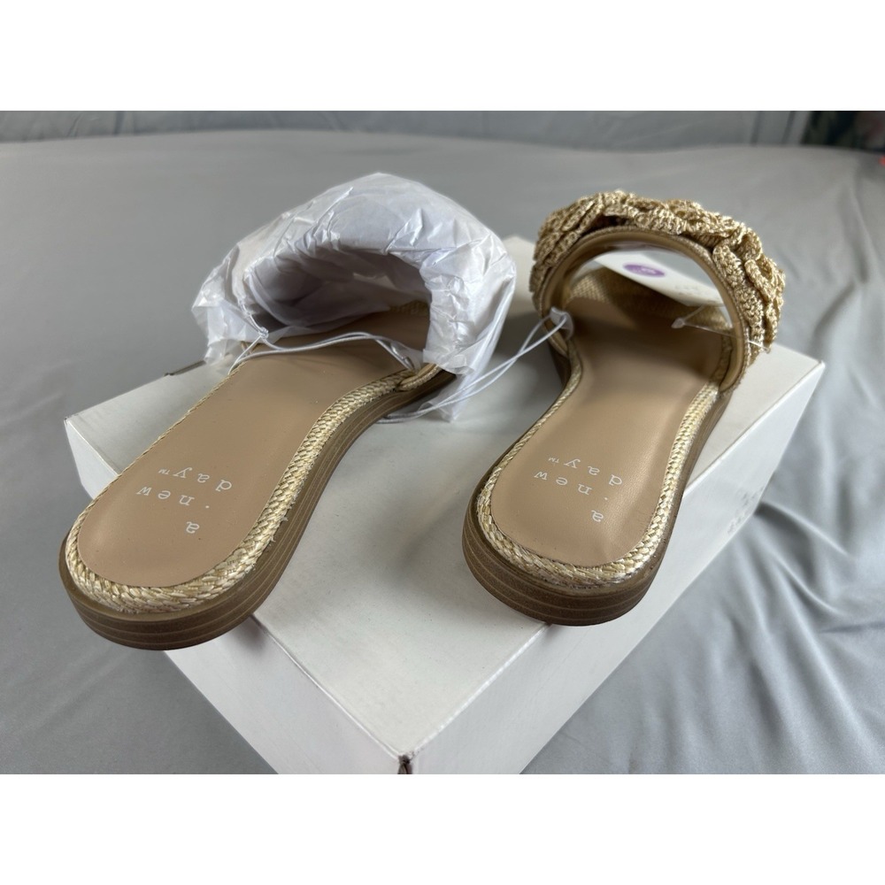 A New Day Womens Slide Sandals Size 6.5 Beige Raffia Floral Rosette Slip On NEW - Picture 4 of 9